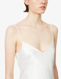 Spaghetti-strap V-neck Satin Top -Reis Clothing Shop R04106339 100WHITE ALT04