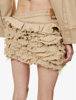 Jacquemus La Jupe De Nîmes Artichaut Ruffled Organic Denim Mini Skirt -Reis Clothing Shop R04107879 BEIGETERRACOTTA ALT04