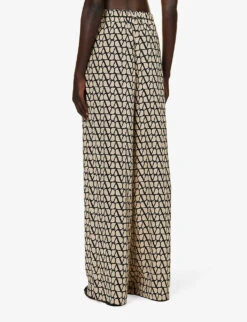 Valentino Monogram-print Straight-leg Silk Trousers -Reis Clothing Shop R04169684 BEIGENERO ALT03