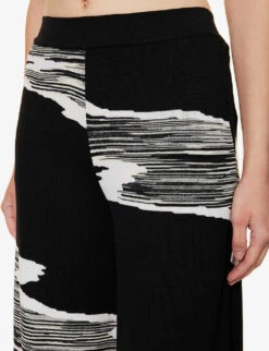 Missoni Space Dye Patterned Regular-fit Wide-leg Wool Trousers 10 Missoni Space Dye Patterned Regular-fit Wide-leg Wool Trousers -Reis Clothing Shop R04188299 BLACKWHITE ALT04